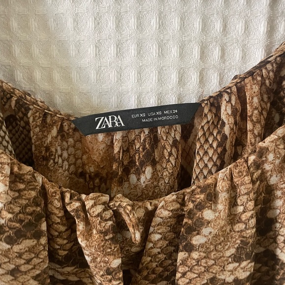 Zara Puff Sleeve Snake Print Top - Picture 3 of 4